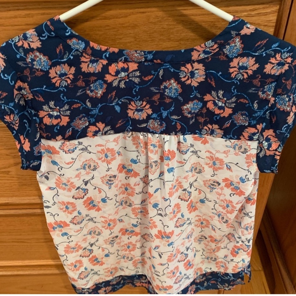 DR2 Floral Top - Medium - Picture 5 of 5
